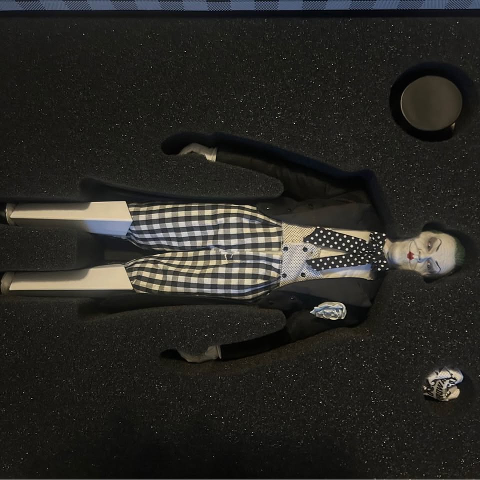 Hot Toys The Joker (Mime Version) DX14 1/6 Figure From Batman 1989