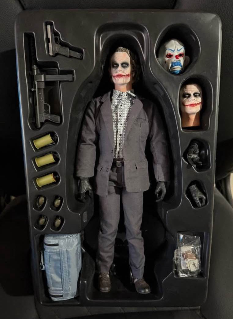 Hot Toys The Dark Knight 1/6 The Joker Bank Robber Version 1.0 Complete MMS079